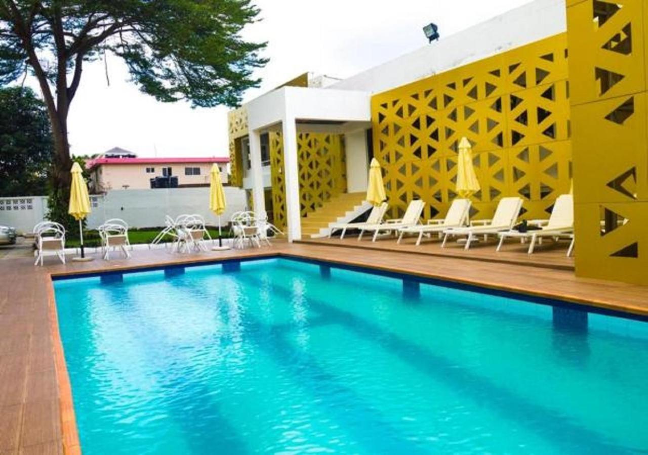 The Cabin Hotel Акра Екстериор снимка