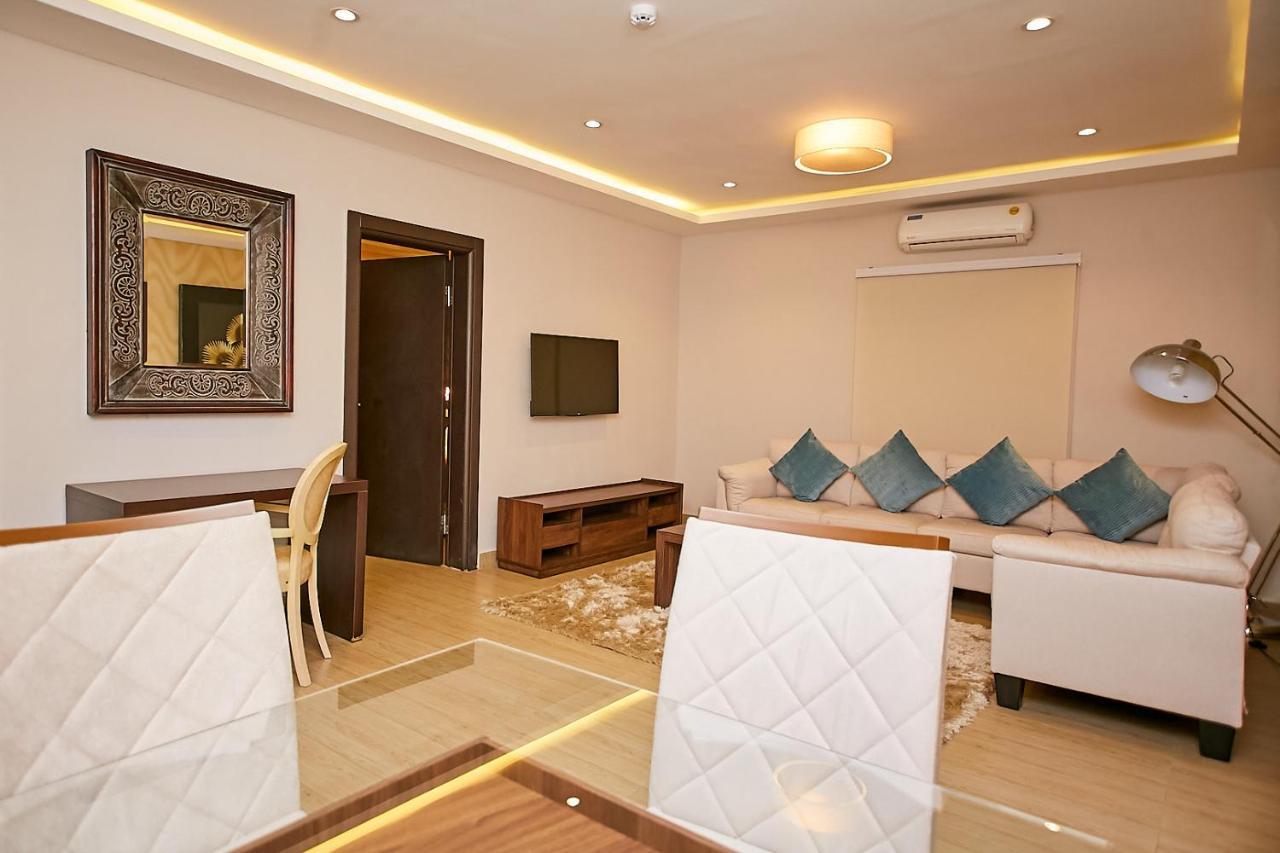 The Cabin Hotel Акра Екстериор снимка